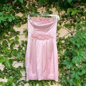 Elegant strapless pink dress